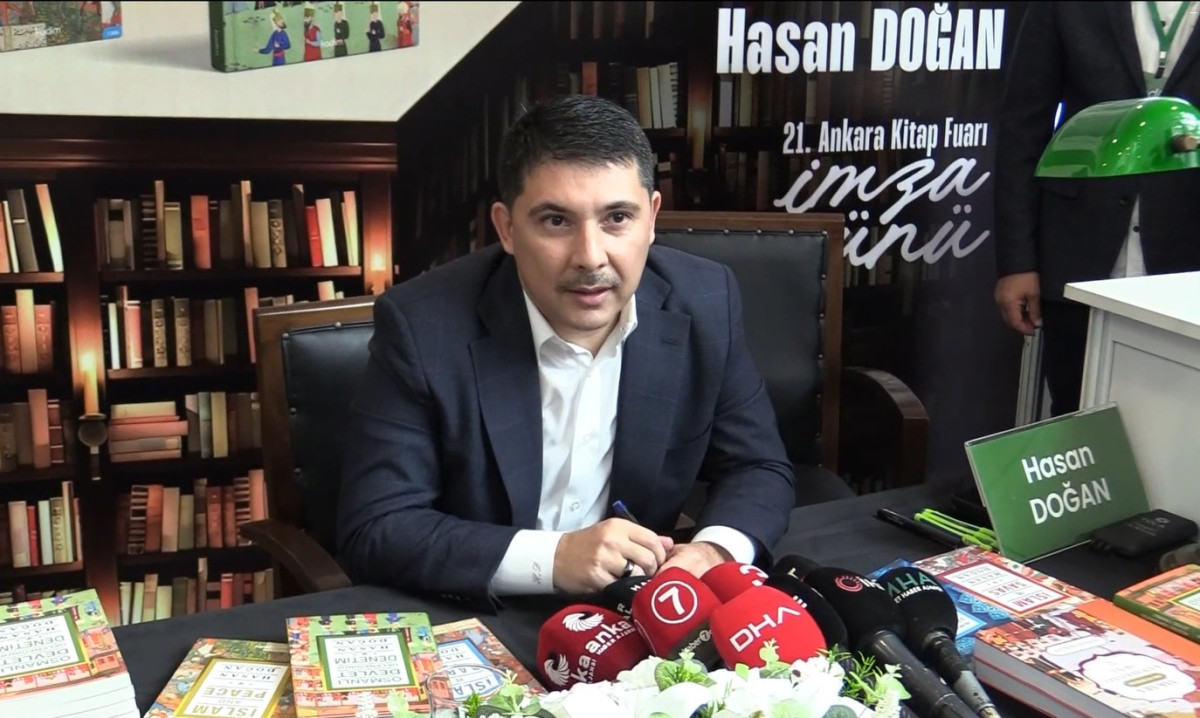 HASAN DOĞAN: ANKARA KİTAP FUARI’NDA OKUYUCULARIYLA BULUŞTU